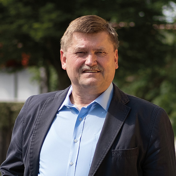 Dr. Andreas Grtner