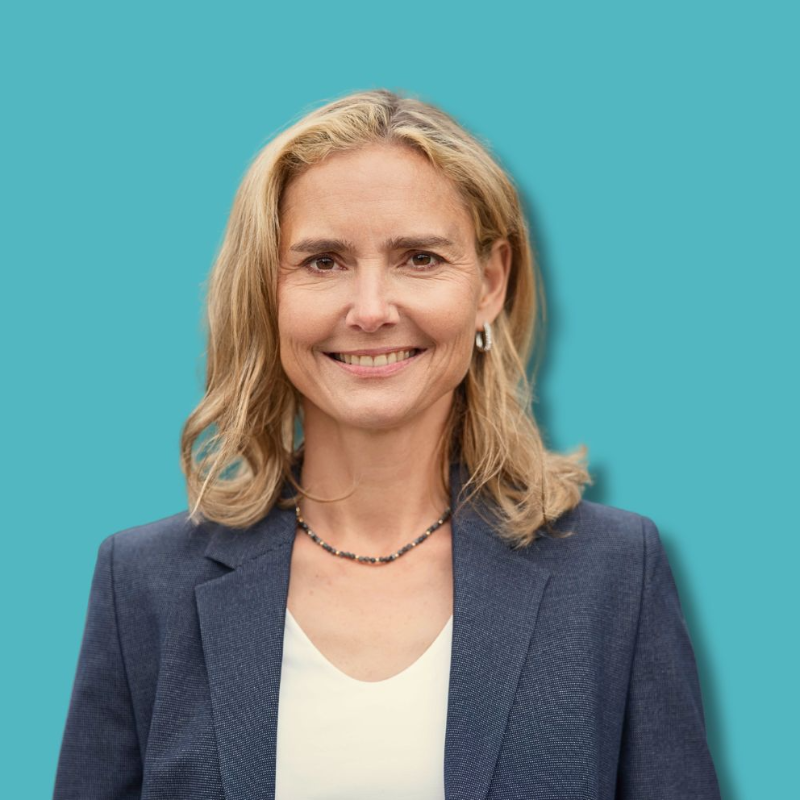Dr. Bettina Warnecke